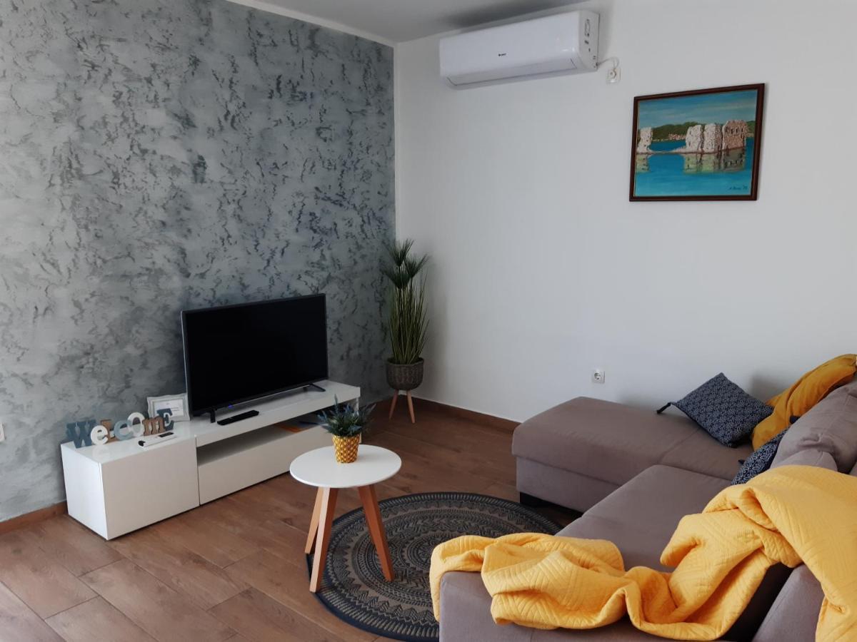 Ana I Ljubo Apartment Sukošan Екстериор снимка